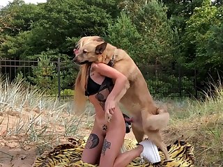 Italian Girl Fuck Dog