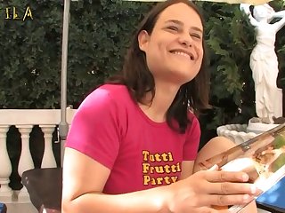 Erica Venus In Pissing Fucking Action Outdoors