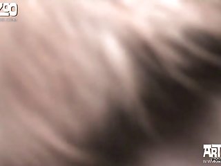 Yasmin Zoo Tube